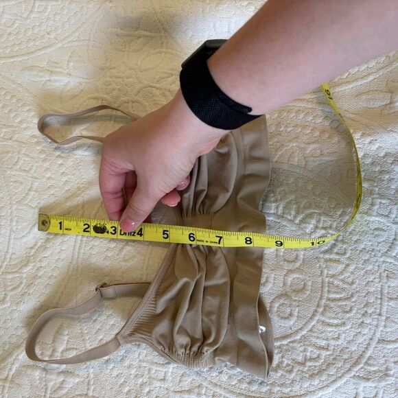 Skims size Medium Tan Neutral Nude Stretch Bralette - Picture 3 of 4